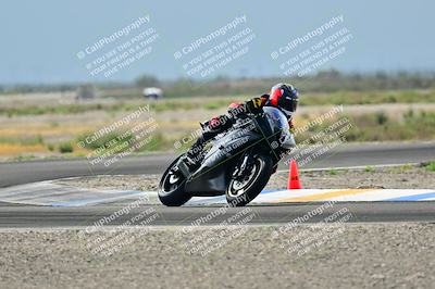 media/Apr-18-2025-TrackDaz (Fri) [[45f5874c44]]/B Group/Session 2 (Turn 7)/